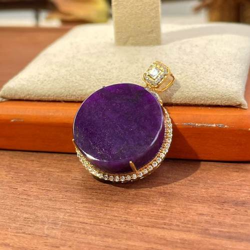 舒俱来帝王紫玉化圆牌吊坠/18k/约19*7.5mm/AZB6299（绿绮）