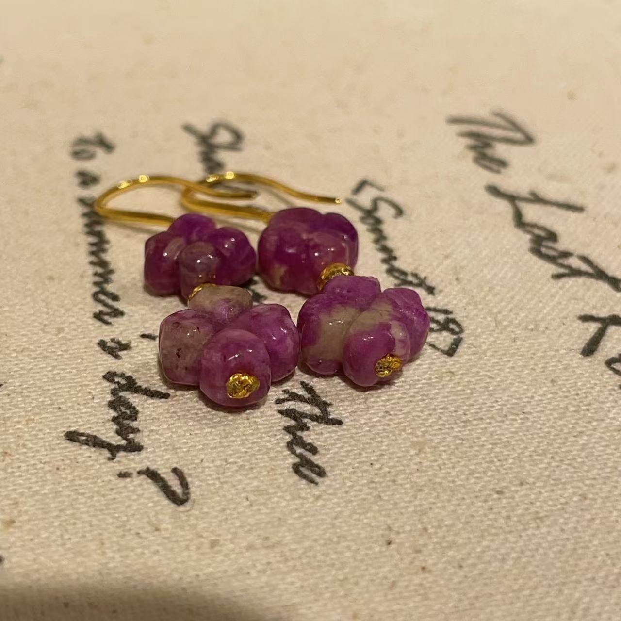 南非舒俱来酱紫四叶草耳钩18k（烬霜）AZB10113