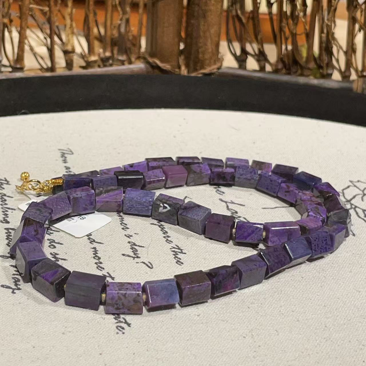 南非舒俱来帝王紫四棱珠项链18K/45cm（弥雪）AZB10401