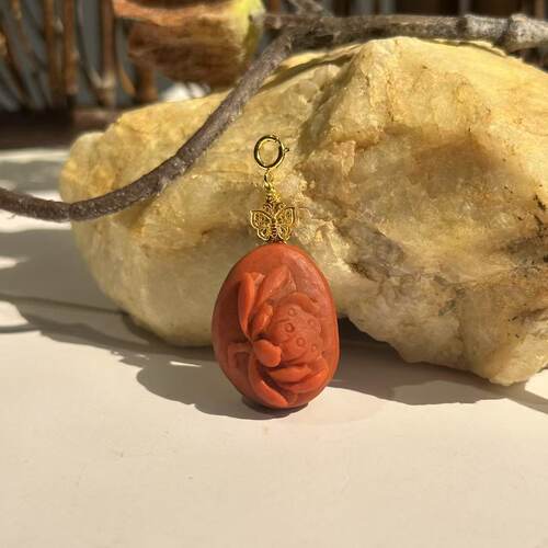 南红莲花吊坠/18k（小）AZB4592（桃源)