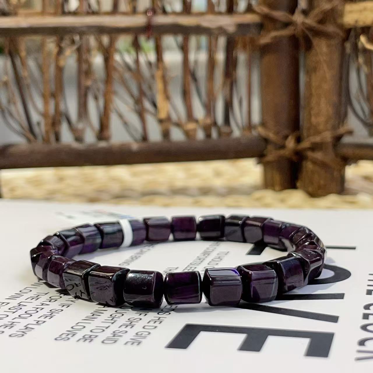 舒俱来帝王紫全肉四棱珠单圈4-5mm（朔望）AZB5845