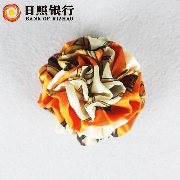 山东日照银行橙色胸针胸花别针无标记职业装配饰设计定做免费出图