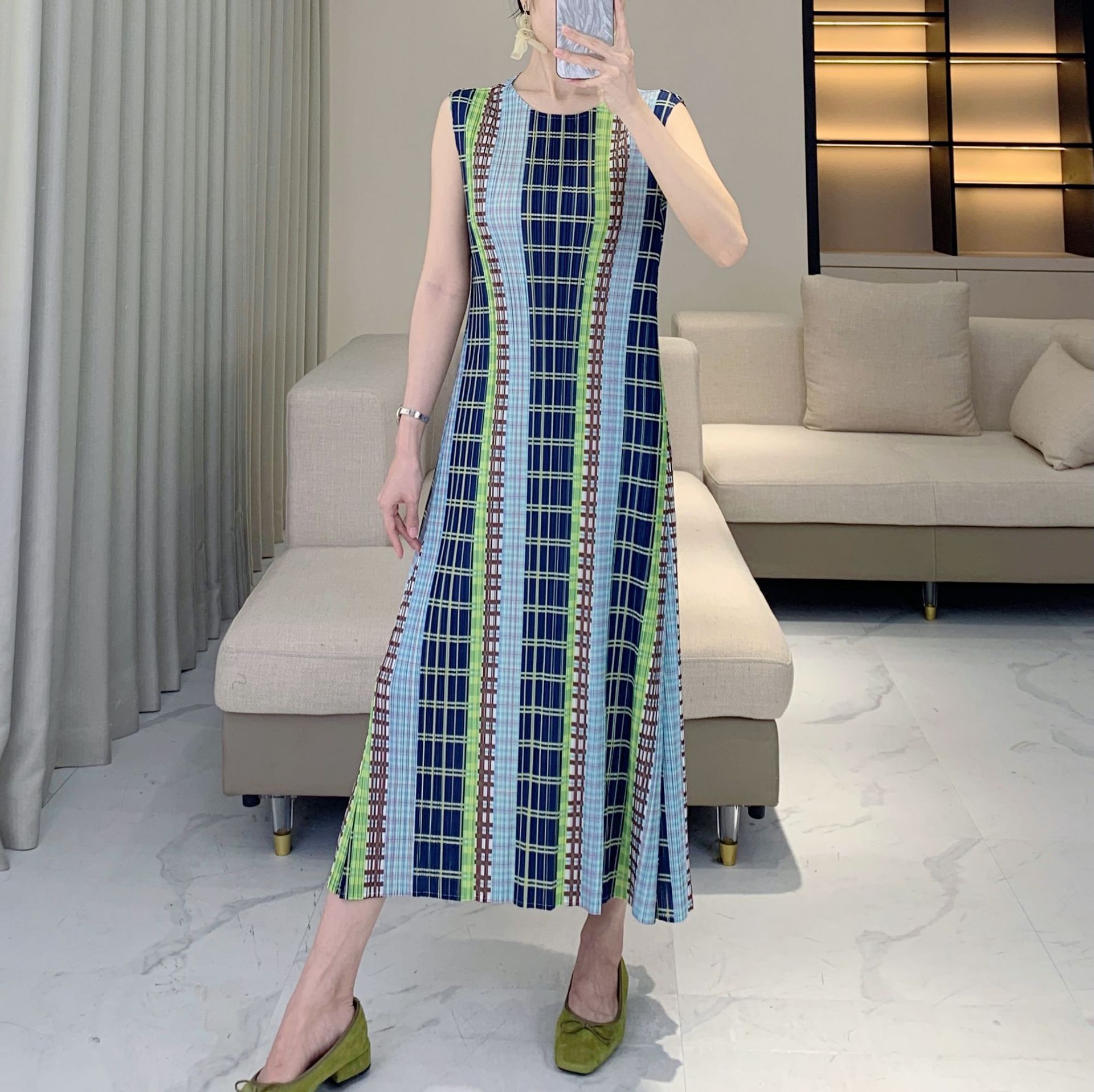 时尚设计感裙子夏季宽松显瘦格子条纹背心裙感小众连衣裙新潮优雅