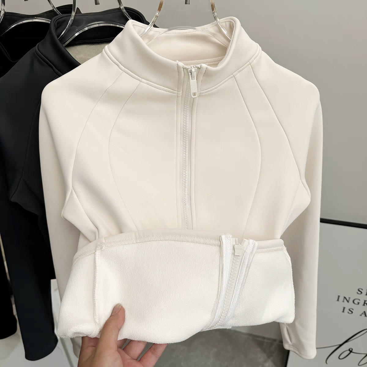 冬季新款加绒瑜伽服上衣运动跑步健身骑行服修身加厚保暖女款外套