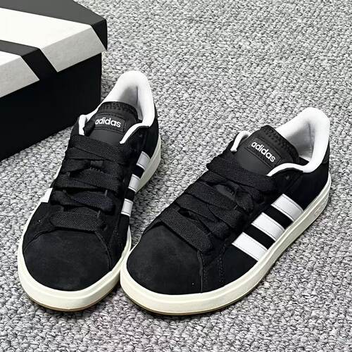 adidas反毛皮板鞋系带百搭休闲鞋