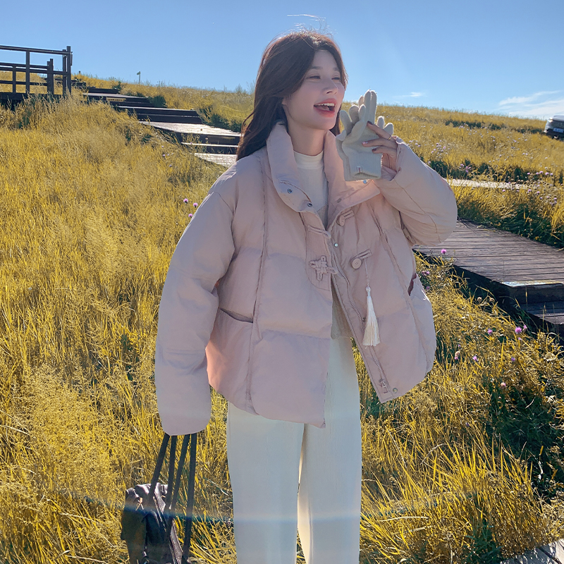 【新品现货】奶fufu粉色盘扣立领50绒羽绒服B228-A654-P250控368，女装羽绒服，浙宝228