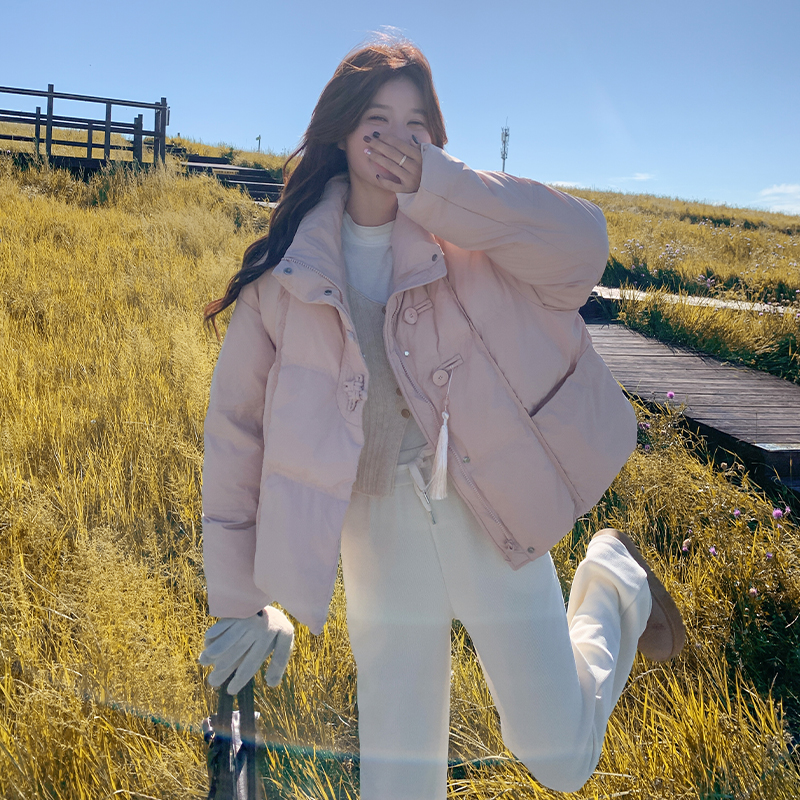 【新品】奶fufu粉色盘扣立领加厚羽绒服B228-A654-P250控368，女装羽绒服，浙宝228