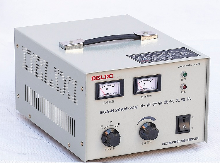 德力西汽车摩托车电瓶蓄电池全自动充电机器gca6-24v/10a/20a/30a