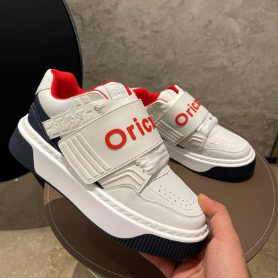 2025新款男士厚底休闲板鞋