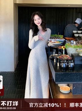 SYT自制 显腰细羊毛挂脖花朵针织连衣裙女冬季新款修身长袖A字裙