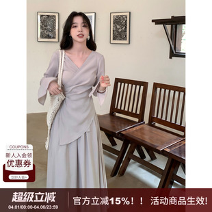 SYT自制 宽松型修身 显瘦高腰套装 连衣裙女 纯色极简风气质V领衬衫
