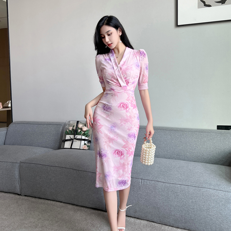 连衣裙女夏季2024新款气质收腰显瘦高级感轻奢V领粉色网纱中长裙