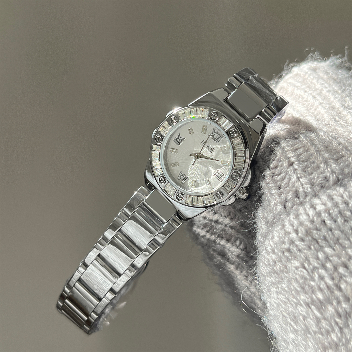 IEKE格雷灰清冷高级感气质手表女