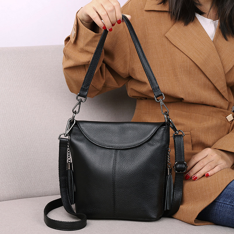 真皮水桶包小包包女包2026新款时尚百搭流苏单肩包头层牛皮斜挎包