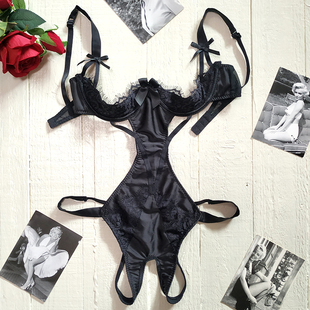 wolfmis性感连体勒阴情侣约会聚拢胸托露胸半乳露头吊带连体衣女