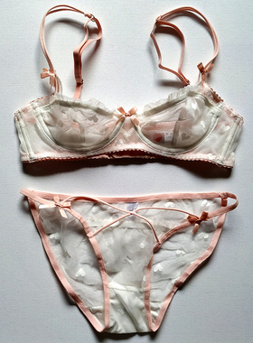 Wolf Miss爱心白色透气网纱胸罩蕾丝边v型性感可爱蝴蝶结文胸套装