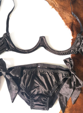 Bela贝拉胸前系带聚拢胸托钢托可甜可咸诱惑文胸卧室性感内衣套装