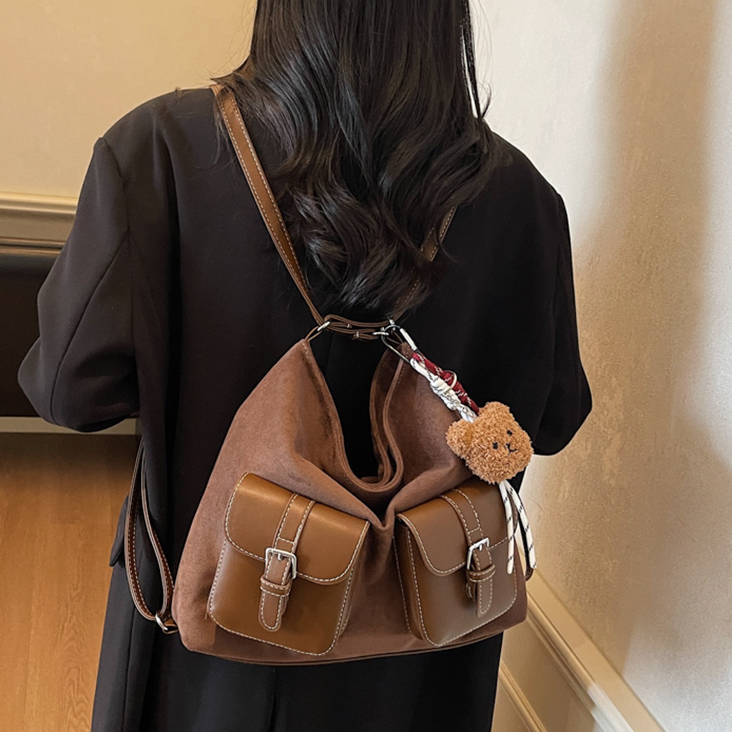 休闲通勤大容量包包女2025新款春夏百搭双肩后背包多用单肩托特包