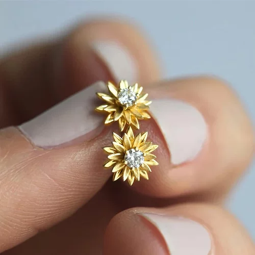 Dainty Flower Stud Earrings White/Golden Color Fancy Ear