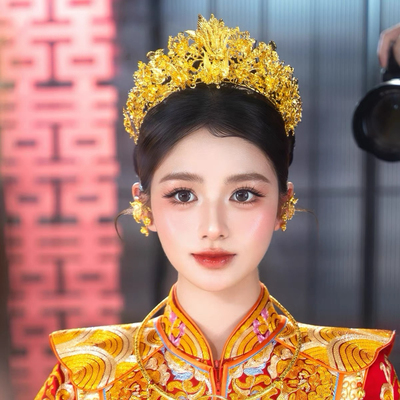 新娘头饰金色凤冠皇冠发饰花朵大流苏步摇发簪秀禾龙凤褂发饰精致