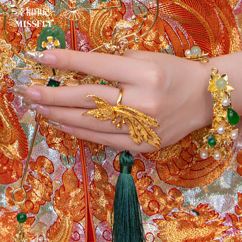 新娘中式婚礼金色凤凰戒指秀禾旗袍晨袍龙凤褂汉服马面裙配饰品