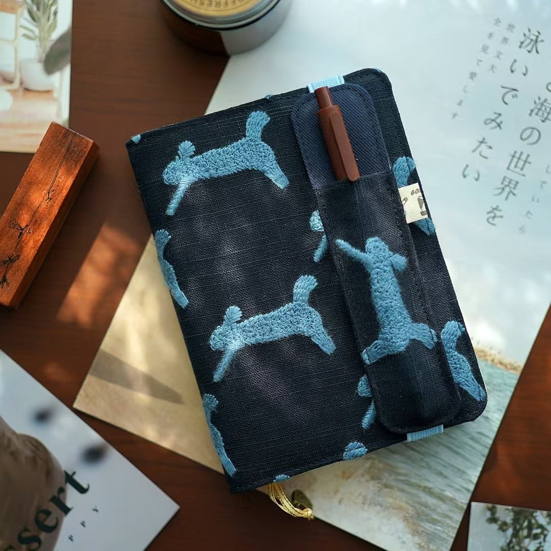 刺绣布艺手账本A6A5活页本松紧带日记本笔插笔记本盖章本随身本