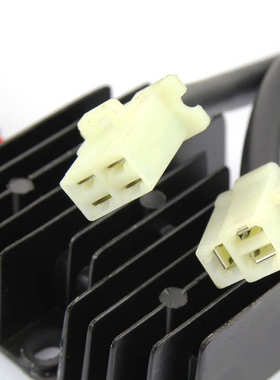 摩托车三相7线全波稳压整流器 GY6 150 CF250七线稳压器 调压器