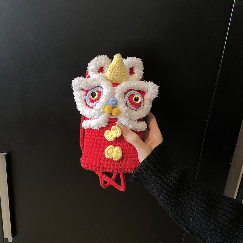 迷你小包包女童2025新款红色新年拜年包儿童斜挎针织老虎头醒狮包
