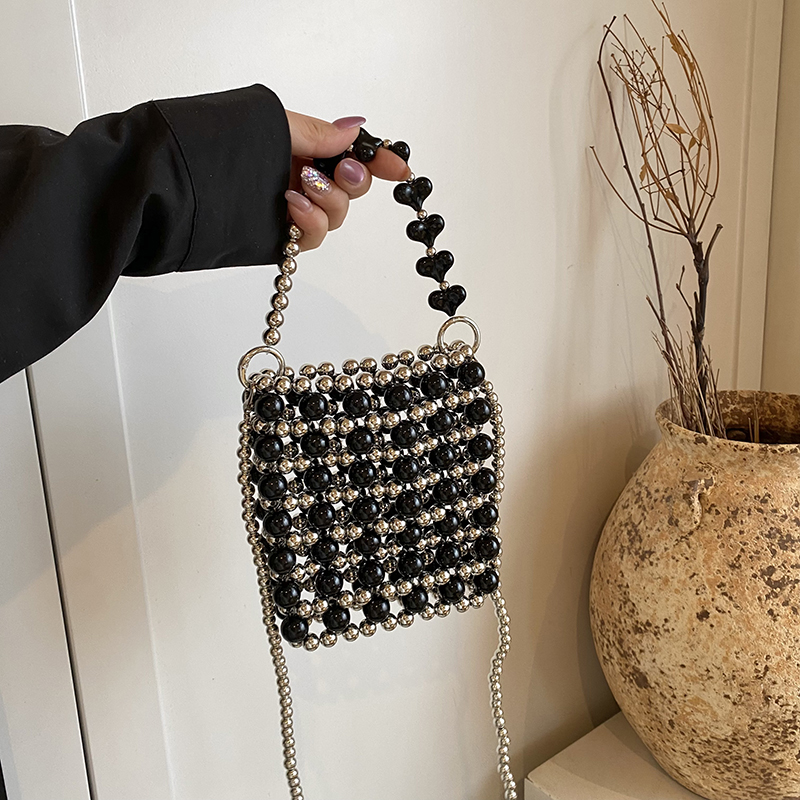 手工珍珠串珠精致高级手提包单肩斜挎包2025夏季新款时尚包包女