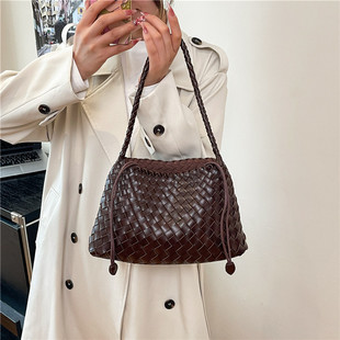 高配版 百搭单肩包 纯手工焦糖可露丽风编织腋下托特包女2025新款