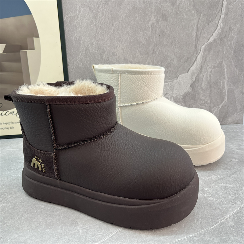 2025新款冬季加绒保暖真皮厚底休闲百搭时尚透气棉鞋防水雪地靴女