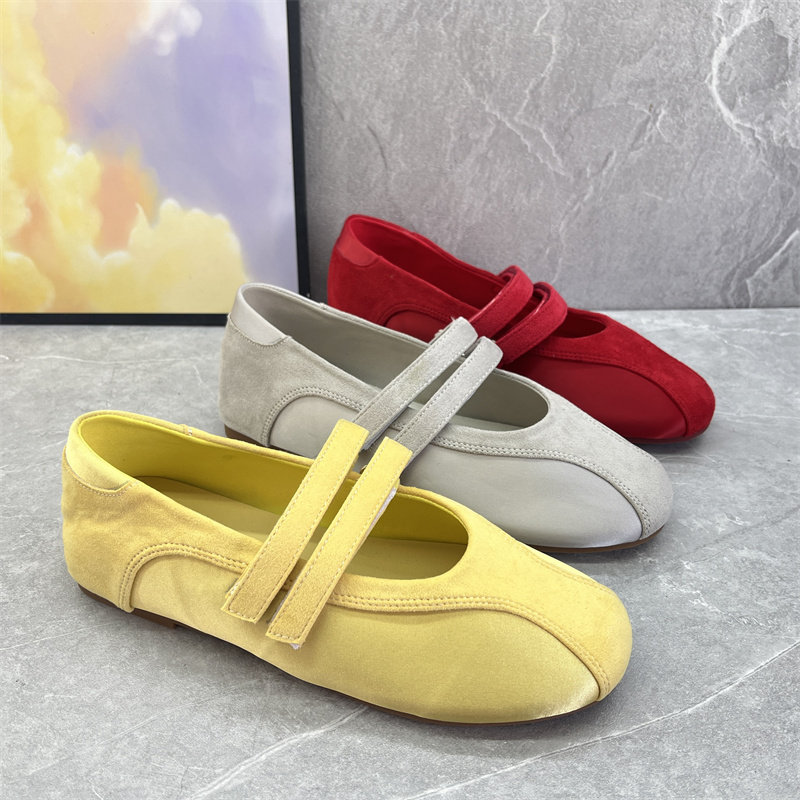 2026春季法式复古风魔术贴玛丽珍鞋女平底圆头浅口单鞋舒适百搭