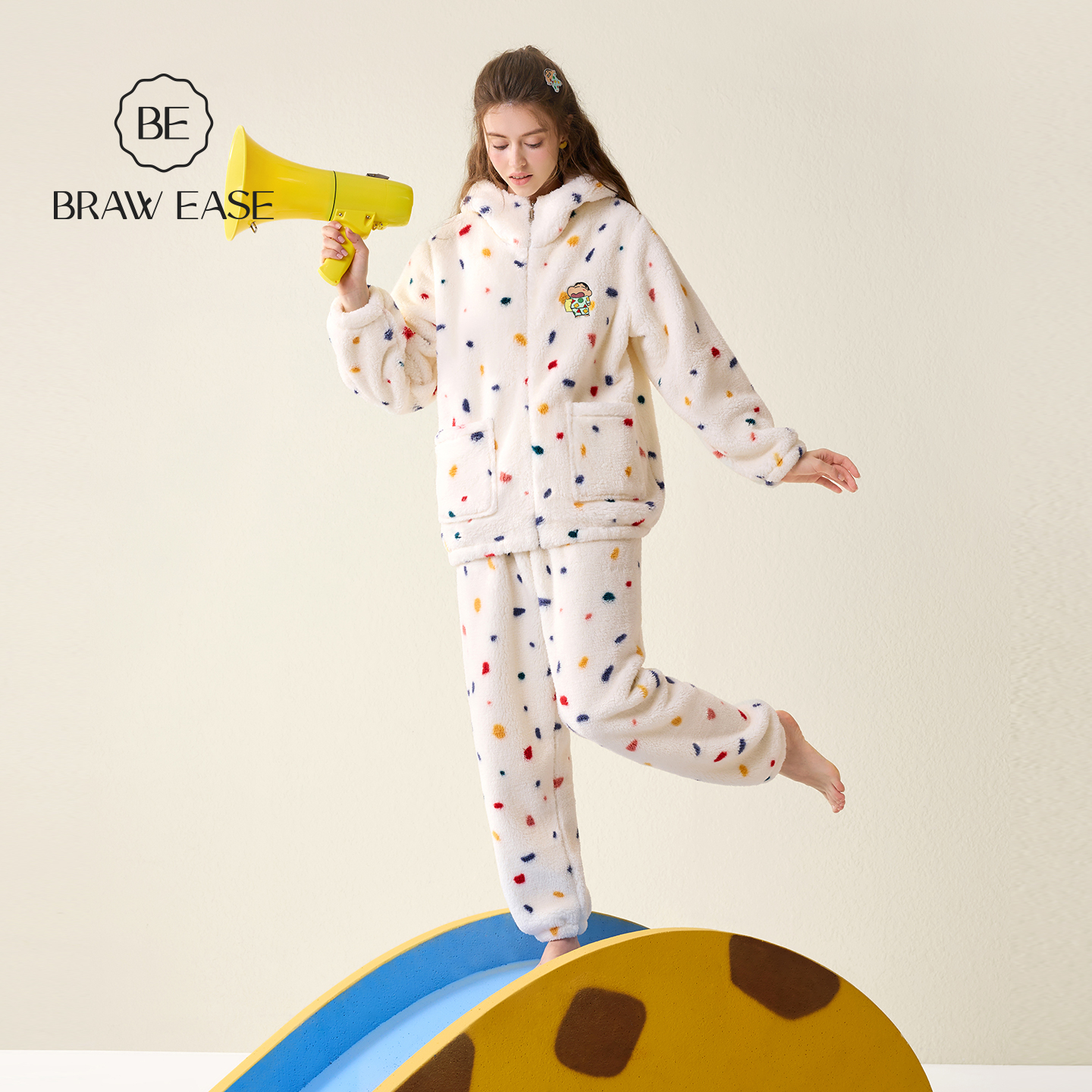 BE蜡笔小新睡衣女款冬季珊瑚绒连帽开衫加绒加厚秋冬天家居服长袖