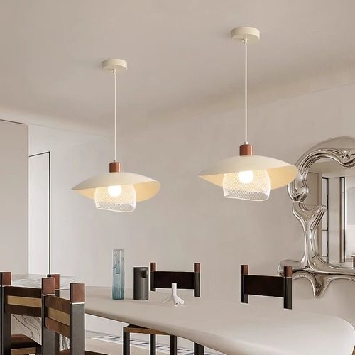 全光谱现代简约法式餐厅吊灯网红极简吧台灯创意个性日式卧室灯具