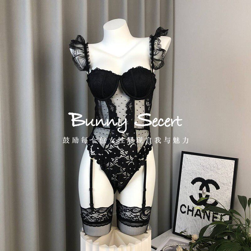 Bunny纯欲风性感情调2025蕾丝透视吊带束身马甲套装小胸胸垫钢圈