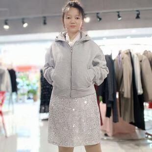 2024秋冬季新款女装灰色连帽卫衣绒衫宽松休闲百搭短款上衣外套女