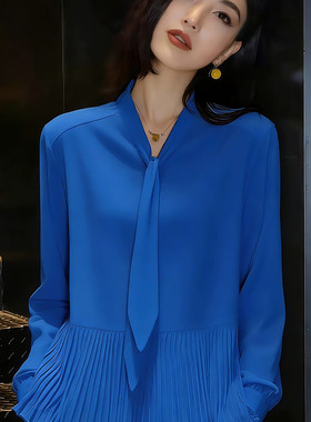 轻熟风蓝色V领长袖衬衫女2026春季新款系带设计百褶下摆气质上衣