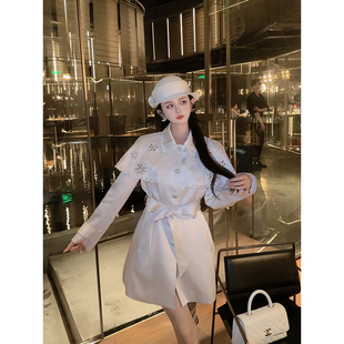 外套 郭郭原创重工刺绣披肩风衣收腰中长款 蒹葭白露