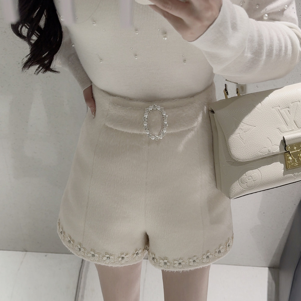 【首尔初雪】 郭郭原创秋冬加厚米白色短裤女,女装/女士精品,裙裤,淘宝优惠券,粉丝福利购,淘宝优惠卷