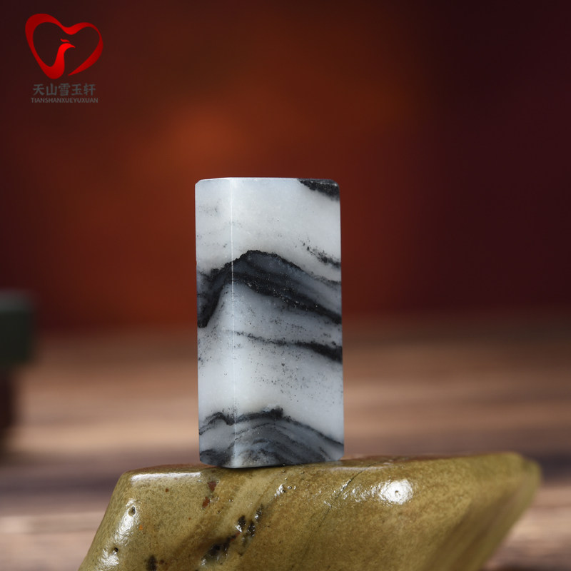 雪玉许天然玉石挂件新疆和田玉籽料墨玉青花平安无事牌毛衣链吊坠