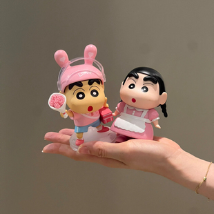 520节日限定蜡笔小新送花小新动漫手办网红潮玩车载玩偶桌面摆件