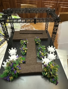 新人婚礼礼品婚礼纪念舞台DIY拼接模型舞台场景truss架高达格纳库