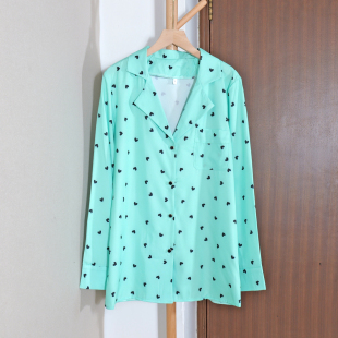 宽松单排扣口袋衬衫 2025年秋季 休闲风V领印花长袖 女装 简约潮 新品
