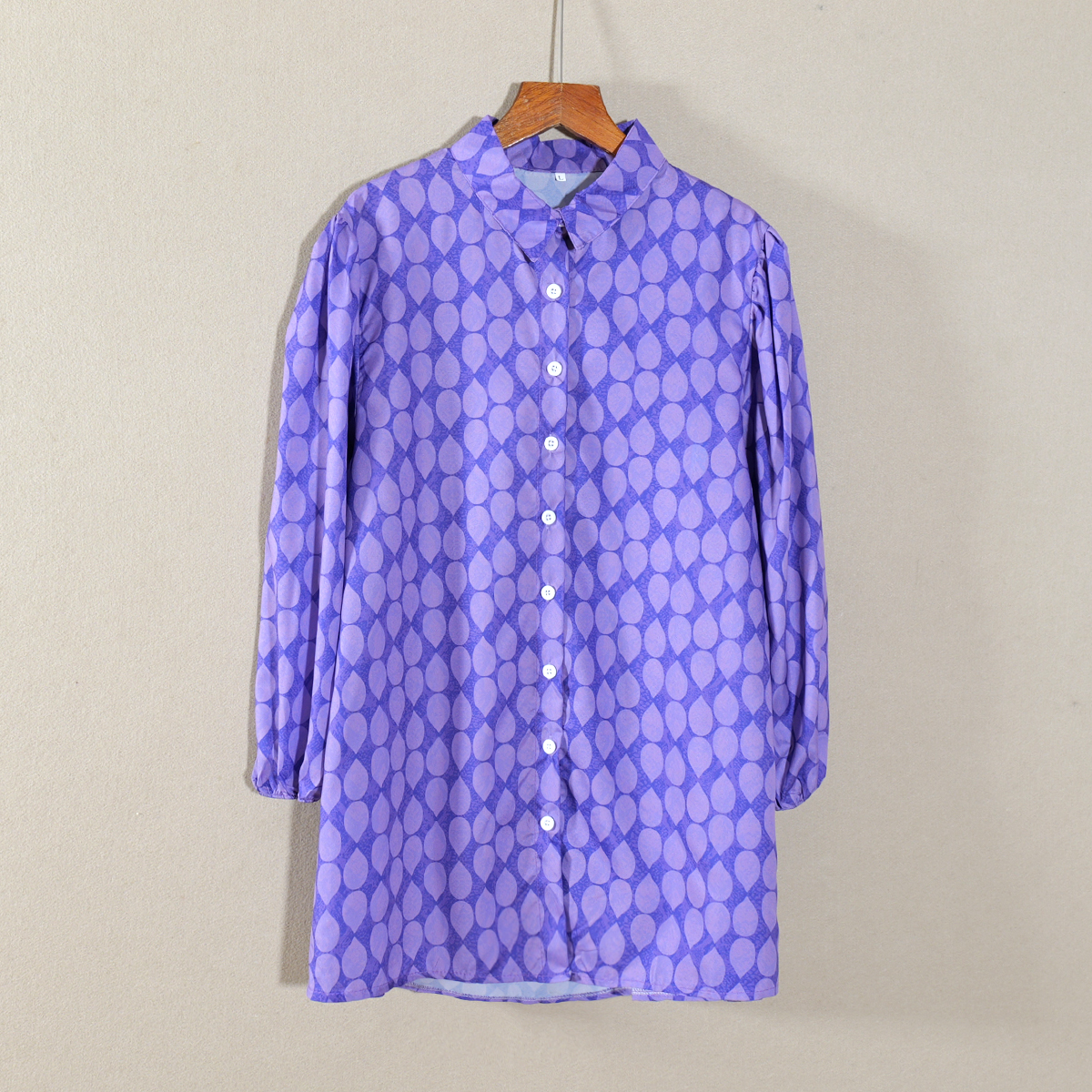 2025年秋季新品女装休闲风印花单排扣中长款长袖衬衫上衣服流行潮