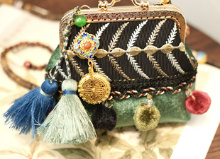 巨美斜挎包包民族风设计多宝葫芦檀木背背链