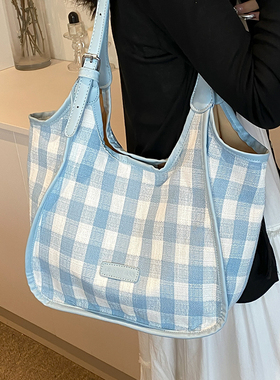 奶油风蓝色格子托特包女包2026新款夏天流行百搭大容量单肩通勤包