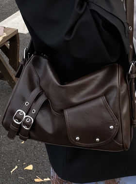 秋季流行美拉德腋下包女式2026新款复古韩系高级感通勤单肩斜挎包