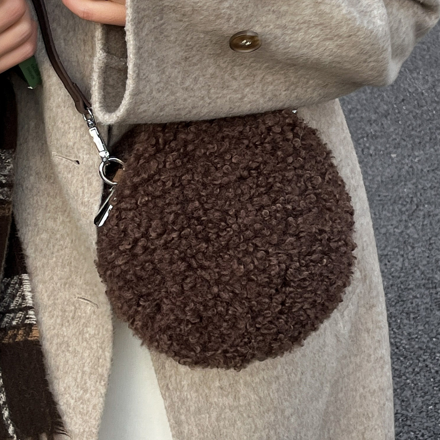 冬季超火羊羔毛小圆包女