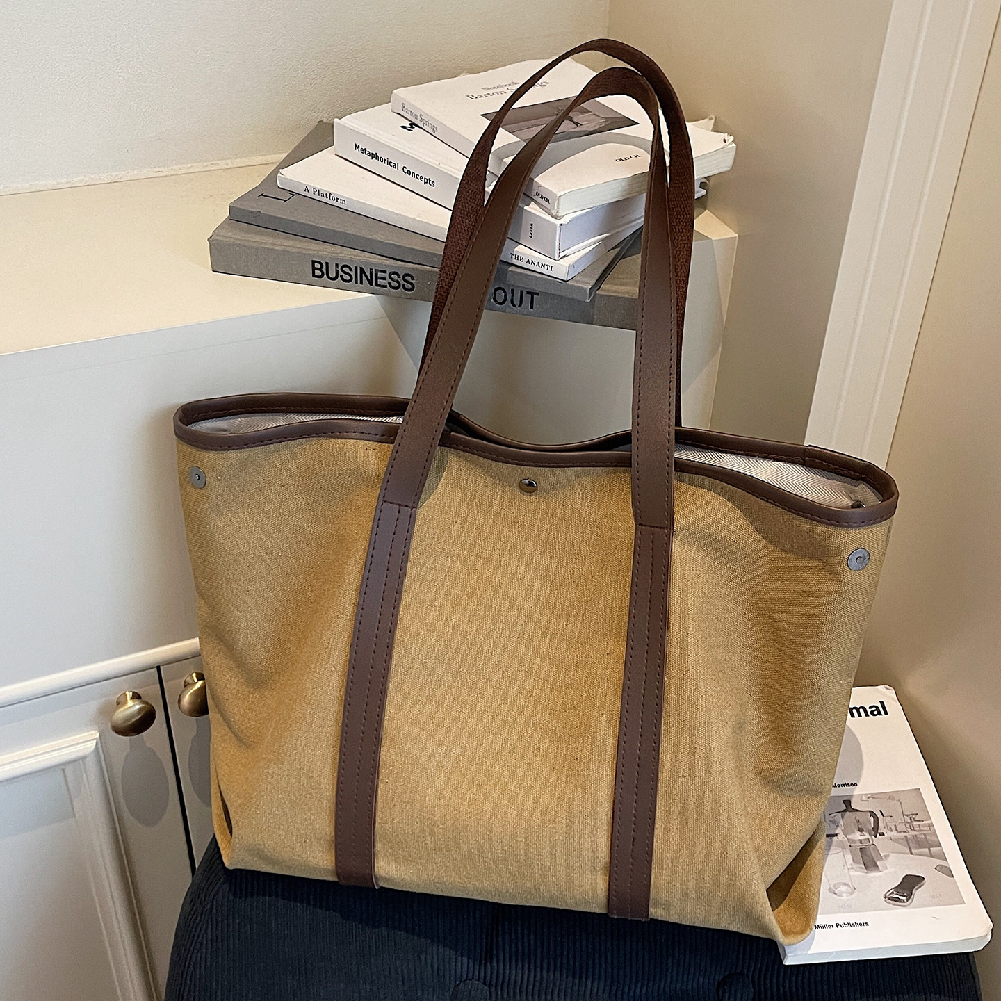 今年流行大容量帆布包女