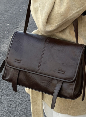 百搭美拉德复古腋下包女式2026新款冬季流行英伦风通勤单肩斜挎包